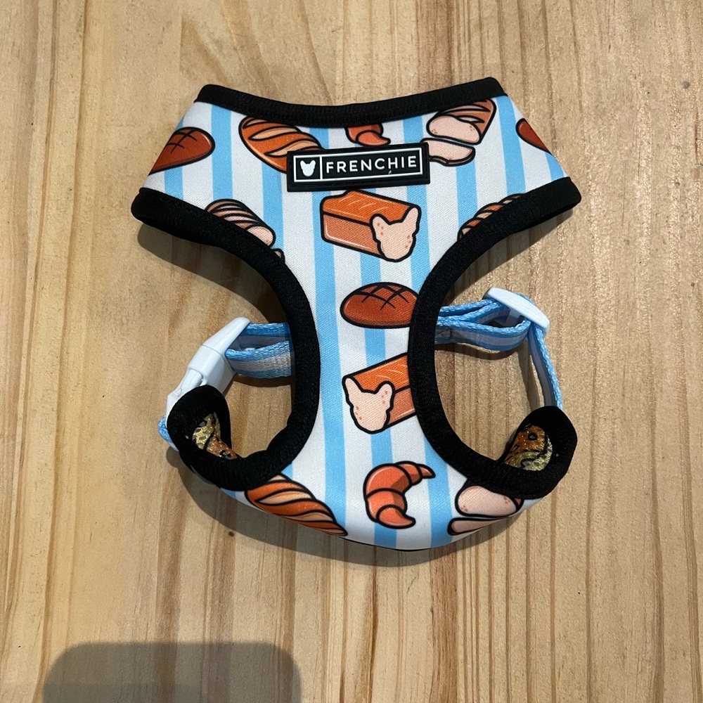 XS Frenchie reversible Harness Baguette print NEW